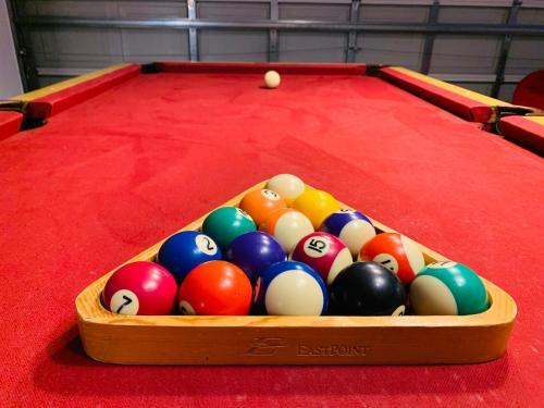 Modern, Spacious, Pool House With Game Room Near Disney World!