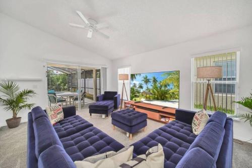 Modern, Spacious, Pool House With Game Room Near Disney World!