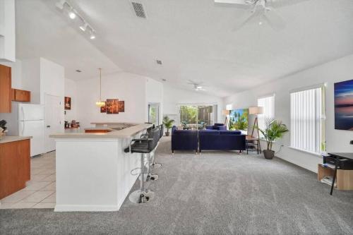Modern, Spacious, Pool House With Game Room Near Disney World!