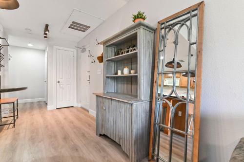 7673 - Beautiful 3 Bedroom Apartment