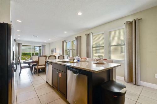 7594 Oasis Villa- Perfect Getaway For Large Groups