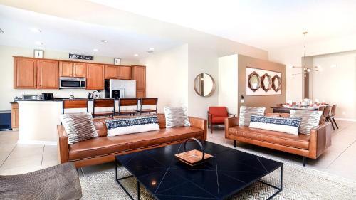 Home With Pool-spa Game Room 2621