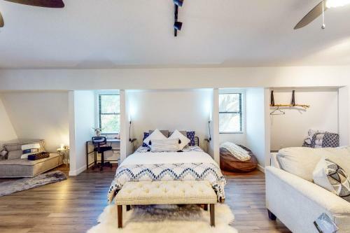 Hotel Hop Top Rental