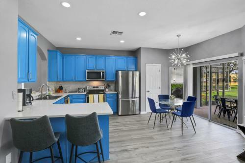 Villa Themed Luxury 6br Getaway With Resort Amenities