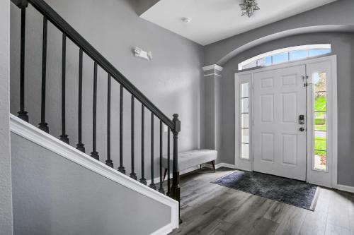 Villa Themed Luxury 6br Getaway With Resort Amenities