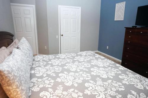 Wh205b 3 Br Windsor Hills Condo!