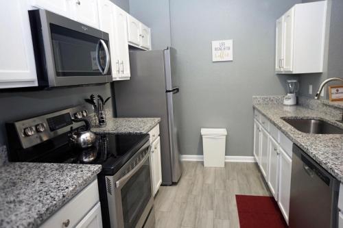 Wh205b 3 Br Windsor Hills Condo!