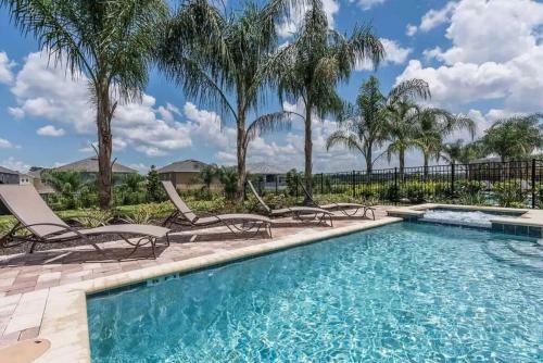 Gorgeous Home W Game Room Heated Pool Spa