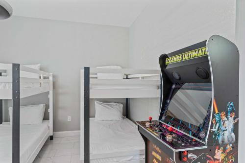 Apartamento 5000 Cayview Avenue 301