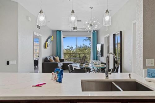 Apartamento 5000 Cayview Avenue 301