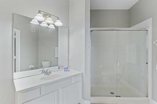 Apartamento 5000 Cayview Avenue 301