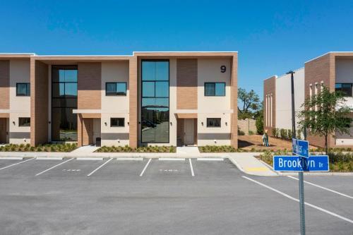 Magic Village 4 Suites W Jacuzzi 3131