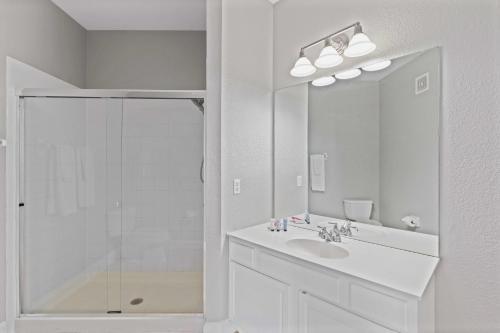 Apartamento 4862 Cayview Avenue 304