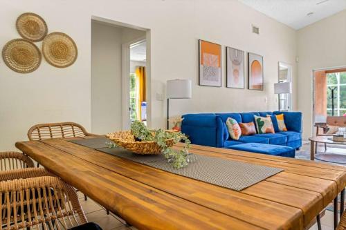 Splash Retreat:near Disney Parks
