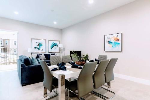 Awesome 4 Beds Villa 5 Min To Disney