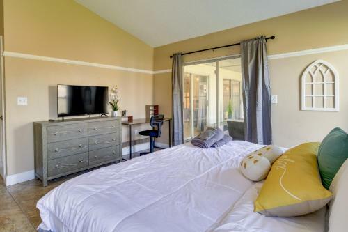 Pet-friendly Orlando Home 11 Mi To Disney World!