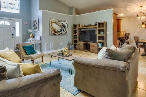 Pet-friendly Orlando Home 11 Mi To Disney World!