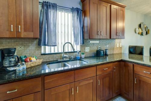 Pet-friendly Orlando Home 11 Mi To Disney World!