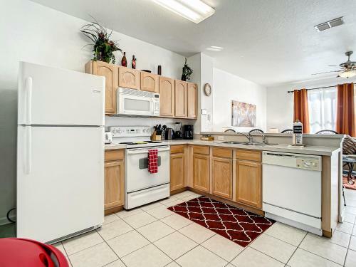 3 Bed Windsor Hills Townhome By Clubhouse Pool