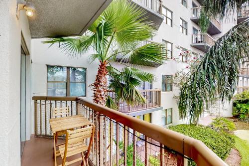 Hotel Enclave 2202