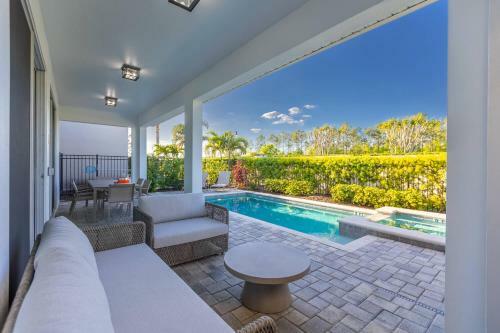 Comfy Modern House W Pool Perfect Location