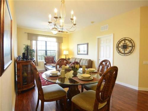 Apartment At Vista Cay Resort