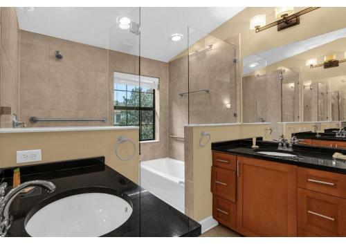 Luxury Townhome - 5 Minutes From Disney