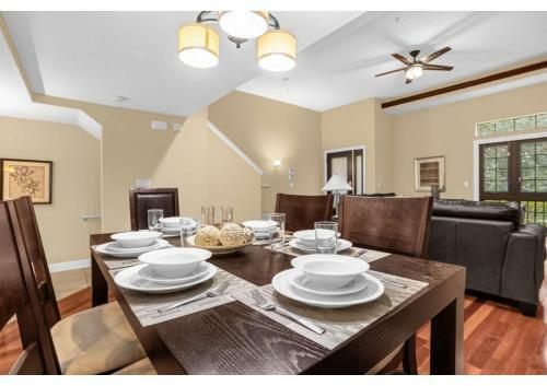 Luxury Townhome - 5 Minutes From Disney