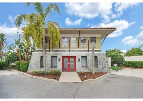 Luxury Townhome - 5 Minutes From Disney