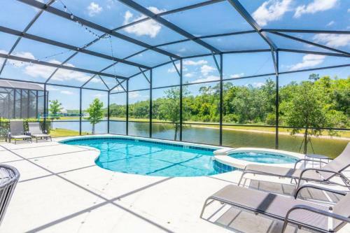 Villa Lake Or Conservation View Pool Homes