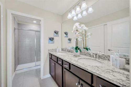 Villa Lake Or Conservation View Pool Homes