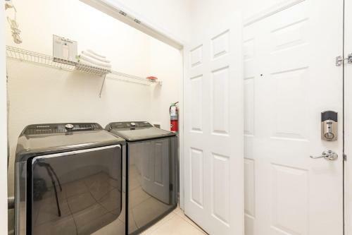 Pool*top Floor*forest Views*balcony*vistacay