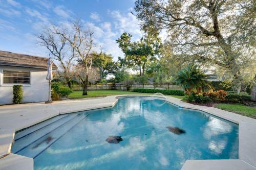 Orlando Escape With Pool, About 7 Mi To Disney World!