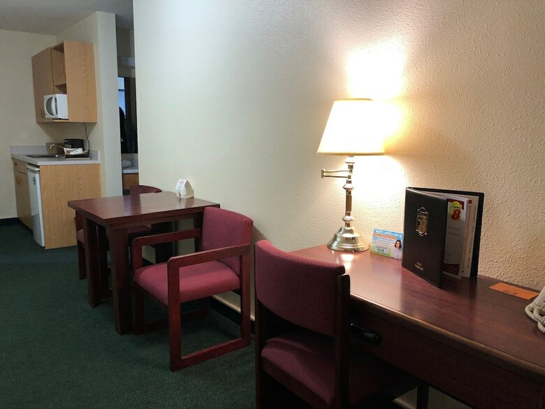 Hotel Super 8 Moose Jaw