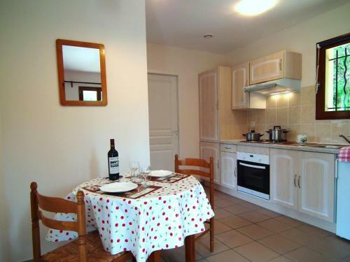 Holiday Home Maisonnette Du Lot Gavaudun