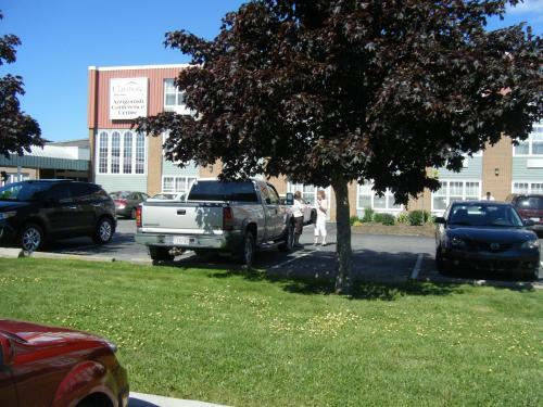 Hotel Claymore Inn And Suites