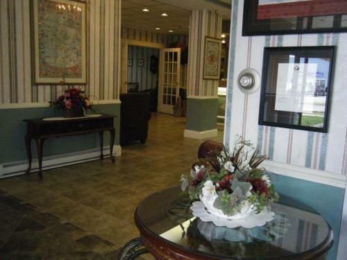 Hotel Claymore Inn And Suites