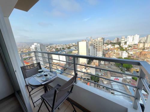 Acogedora Habitaci�n Con Vista Al Mar De Barranco