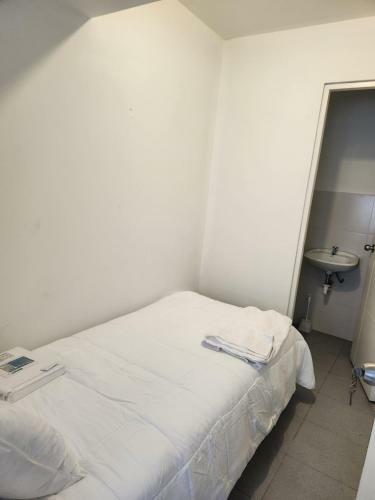 Peque�a Habitaci�n C�ntrica Con Ba�o Privado