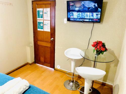 Miraflores Center Private Room/ Shared Bathroom
