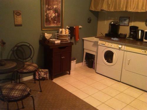 Laughing Waters Bed & Breakfast And Vacation Rental
