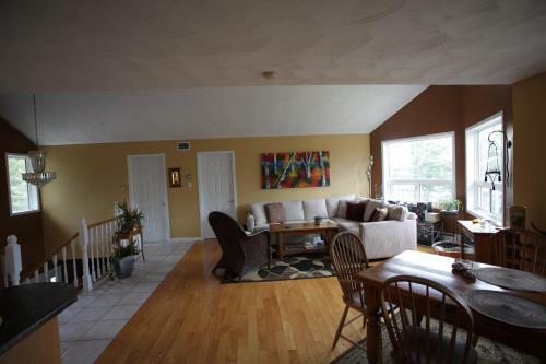 Laughing Waters Bed & Breakfast And Vacation Rental