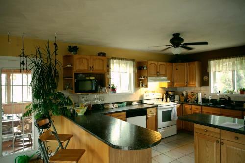 Laughing Waters Bed & Breakfast And Vacation Rental
