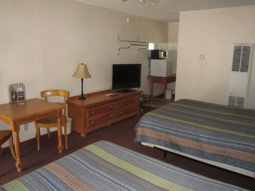 Motel Wapiti Lodge