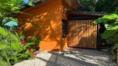 Villa Pochote House 1 / Casas Pochote 1