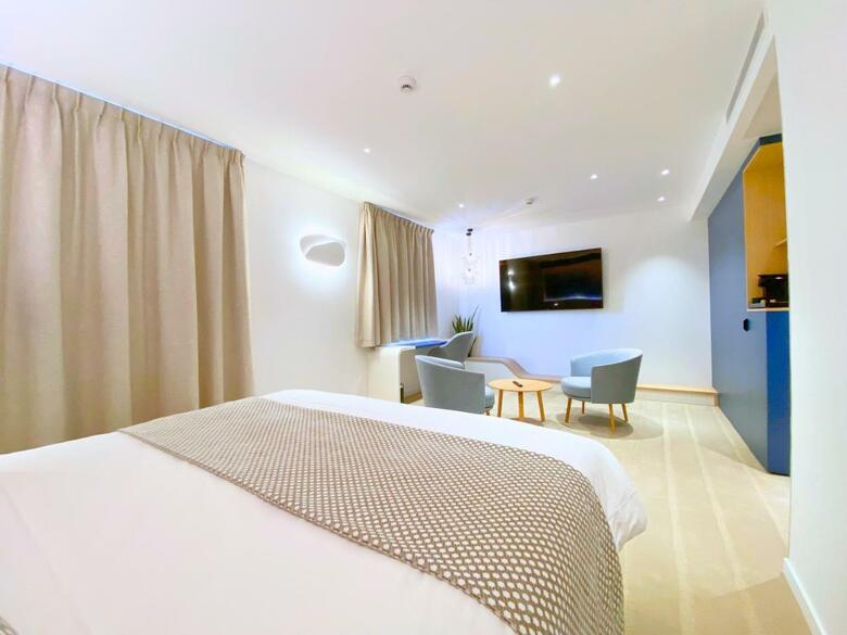 Brit Hotel Du Parc - Foug�res