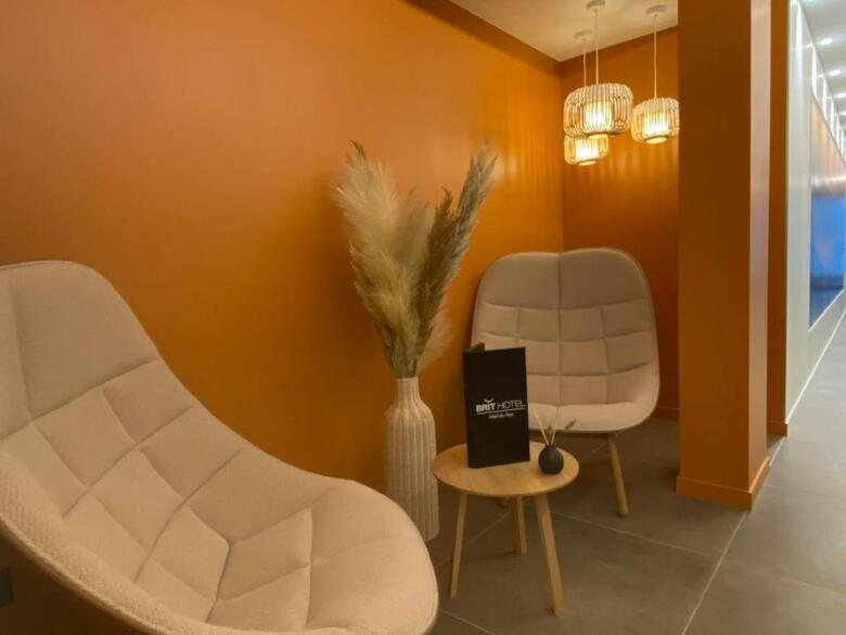 Brit Hotel Du Parc - Foug�res
