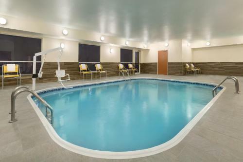 Hotel Fairfield Inn & Suites Bismarck South