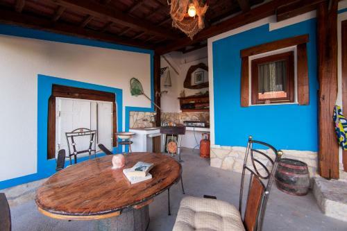 The Sea House Apartments