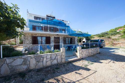 The Sea House Apartments